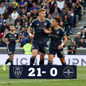 Real Monarchs 2-4 Tacoma Defiance: Khách thắng ngược dòng ấn tượng